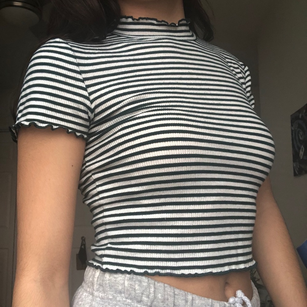 Stripped Crop Top